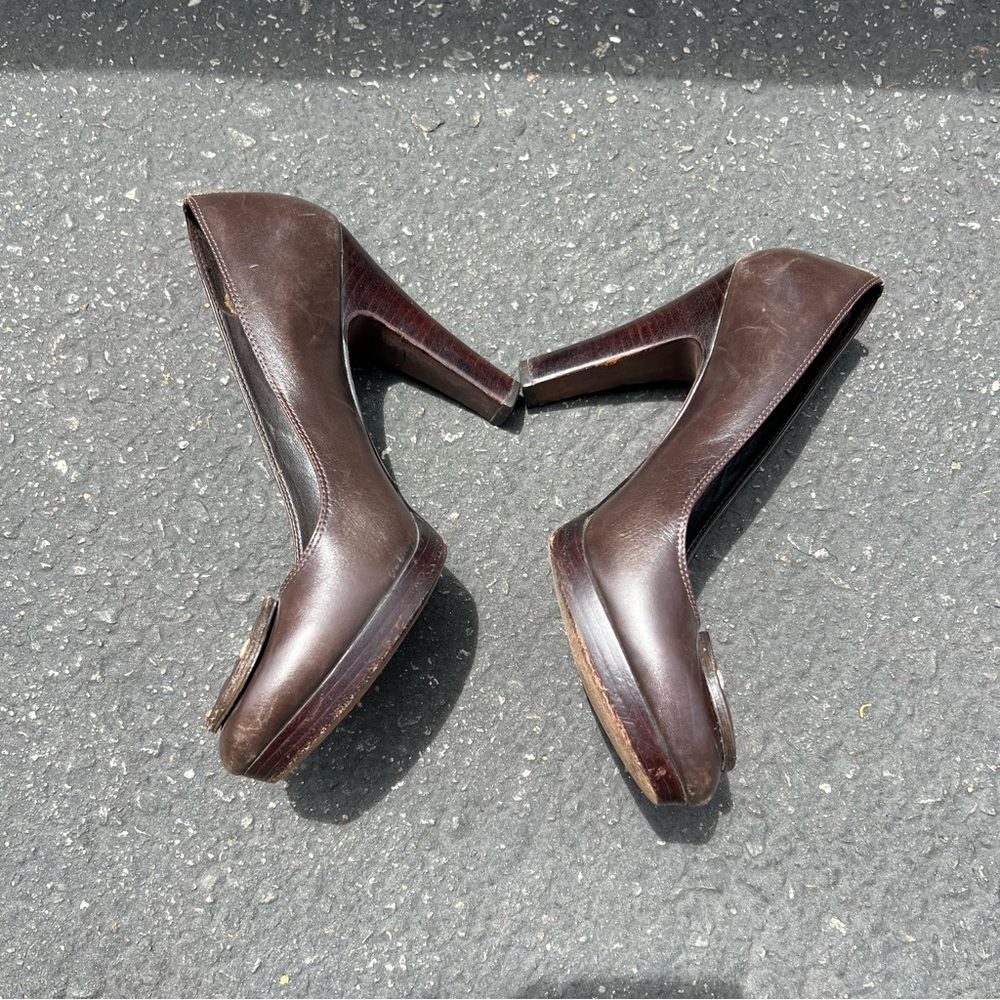 Tory Burch Betty Pump Brown Leather - Picture 6 of 11
